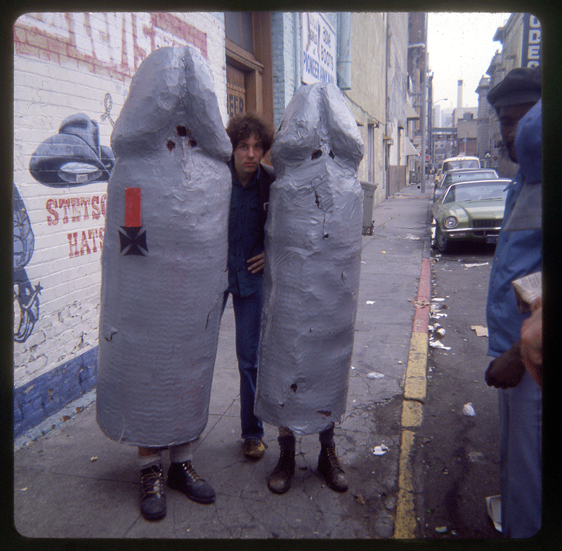 Auf dem Weg zur Missile Fly-off-Competition auf der Market-Street Auf dem Weg zur Missile Fly-off-Competition auf der Market-Street